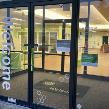 huntington-bank-entrance huntington-bank-entrance